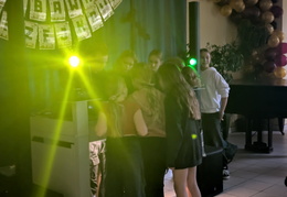 PXL 20251117 103843268.PORTRAIT